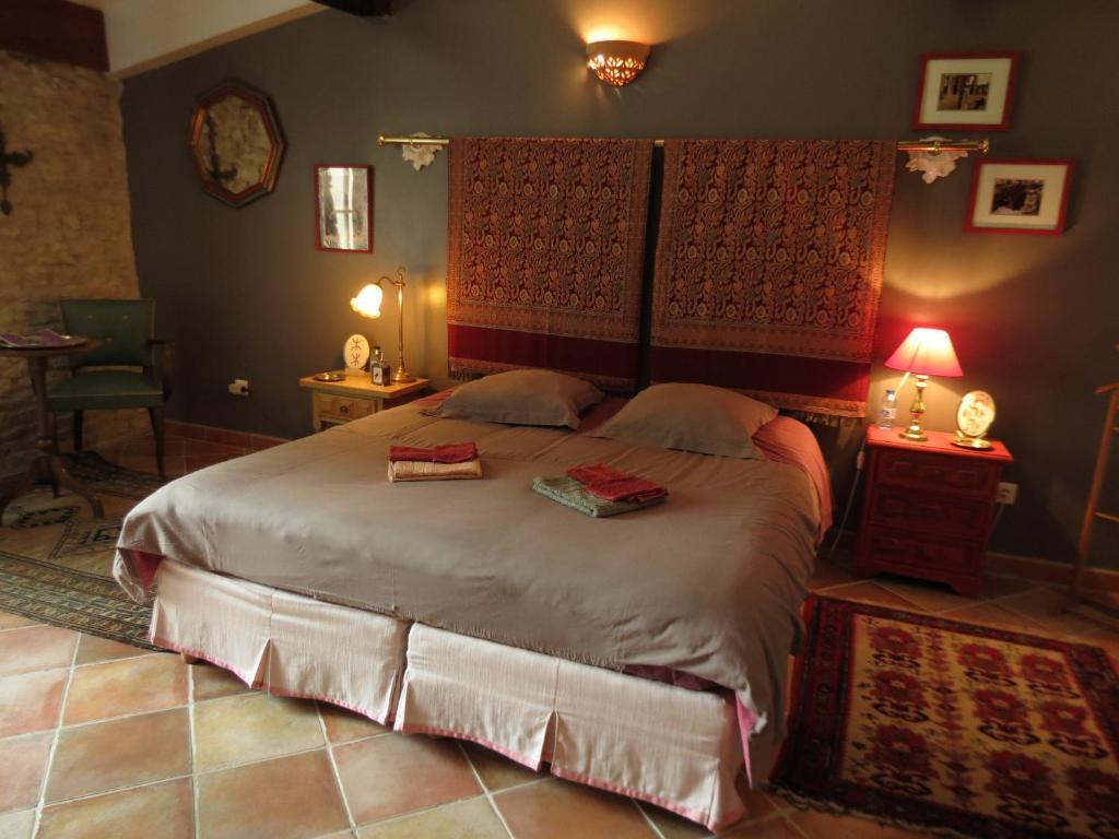 La Claverie Sainte-Radegonde-des-Noyers Номер фото
